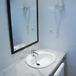 Готель Guacimeta 2*