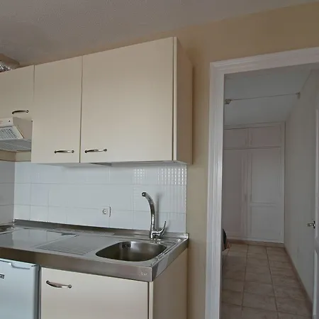 Guacimeta 2* Puerto del Carmen (Lanzarote)